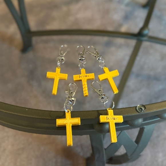 3D Printed | Yellow Cross Keychain Jesus | 5 SET - Picture 2 of 3
